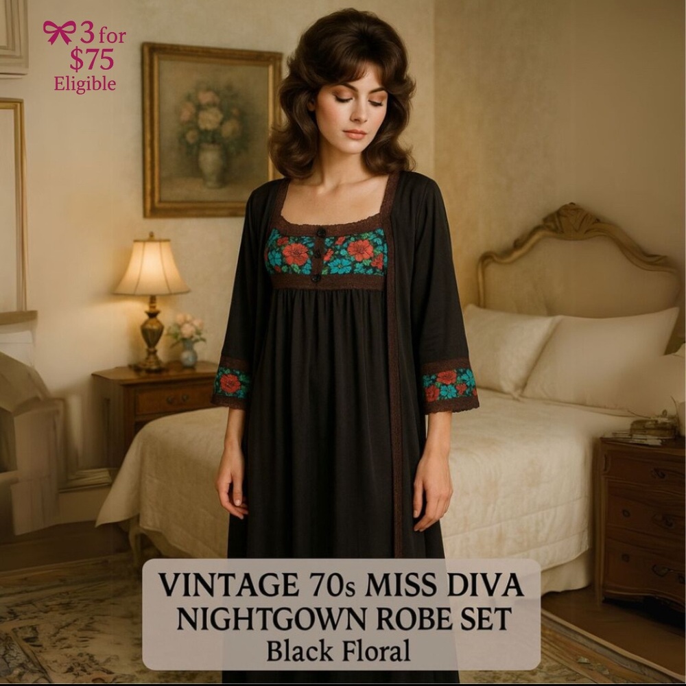 🎀  Vintage 70s Miss Diva Nightgown & Robe Set Black Floral Boho Glam Small
